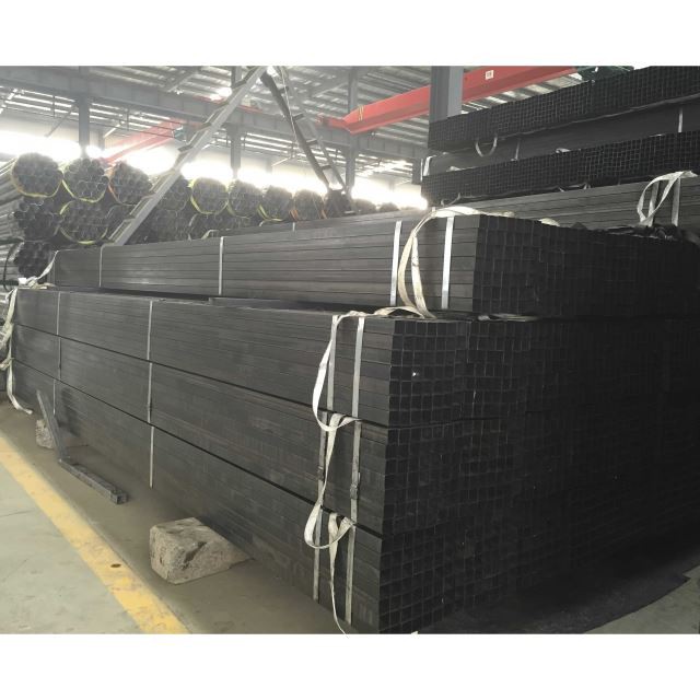 Paip Keluli Hitam Karbon ERW Dengan Dicat Hitam
